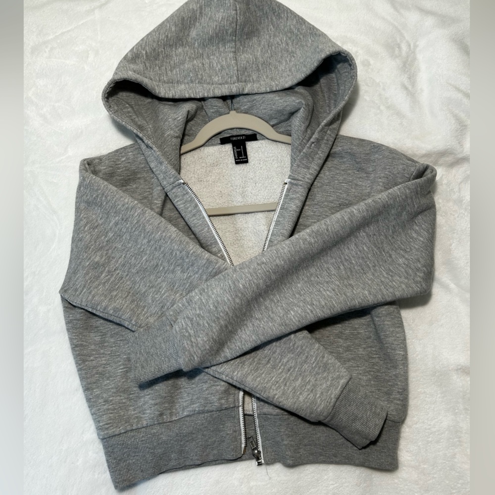 Forever 21 cropped hoodie
